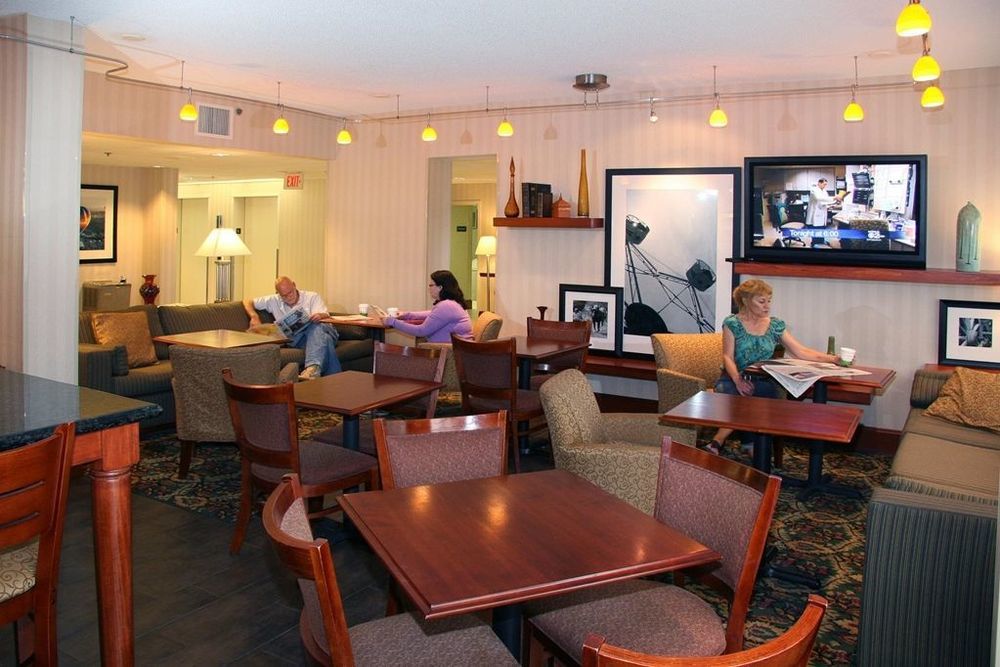 Hampton Inn Washington Restoran gambar