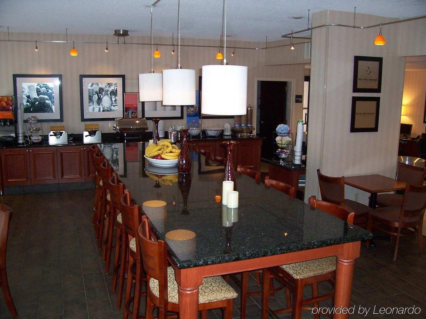 Hampton Inn Washington Restoran gambar